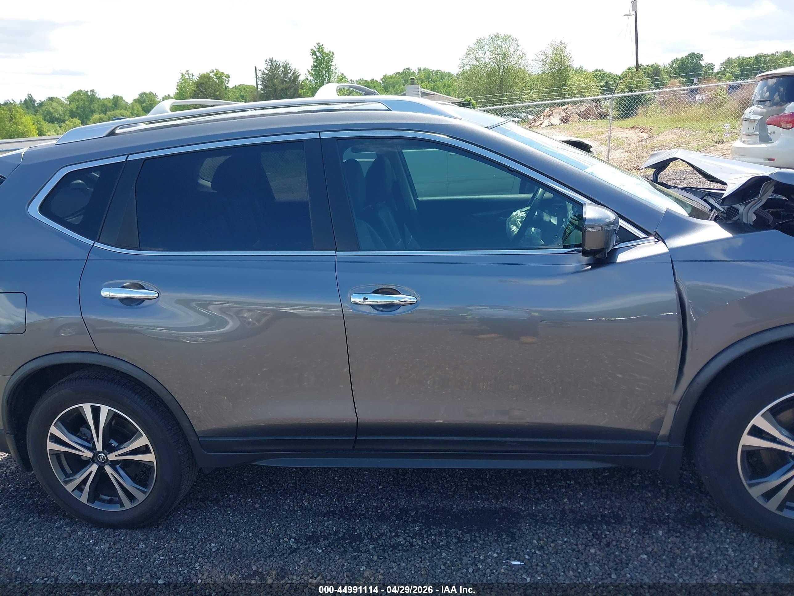 2019 Nissan Rogue Sv Gray vin: JN8AT2MT4KW253175