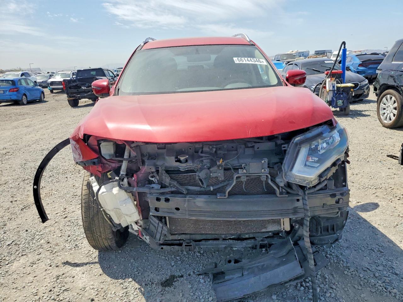 2017 Nissan Rogue Sv Red vin: JN8AT2MT5HW406722