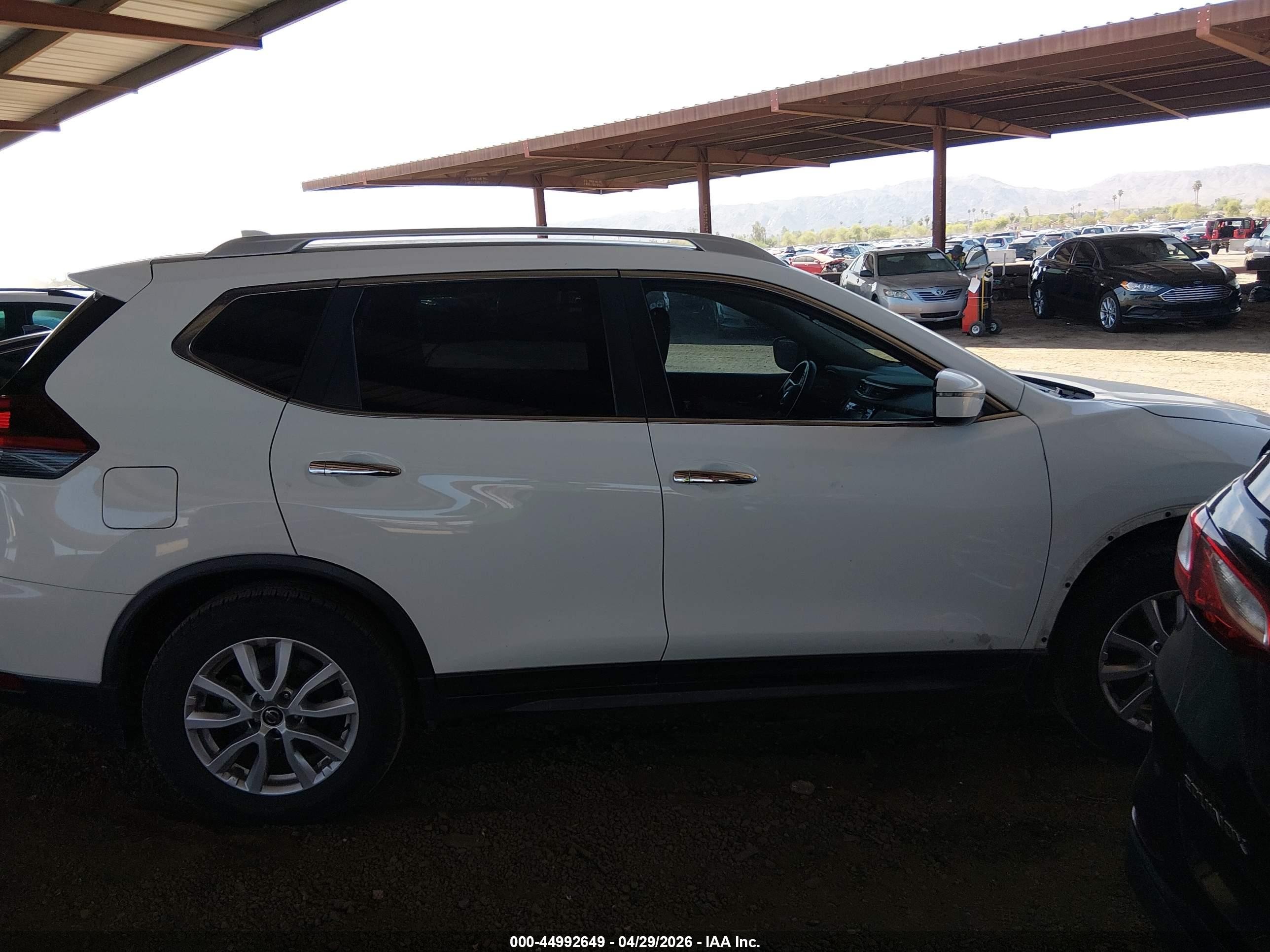 2020 Nissan Rogue S Fwd White vin: JN8AT2MT6LW034459