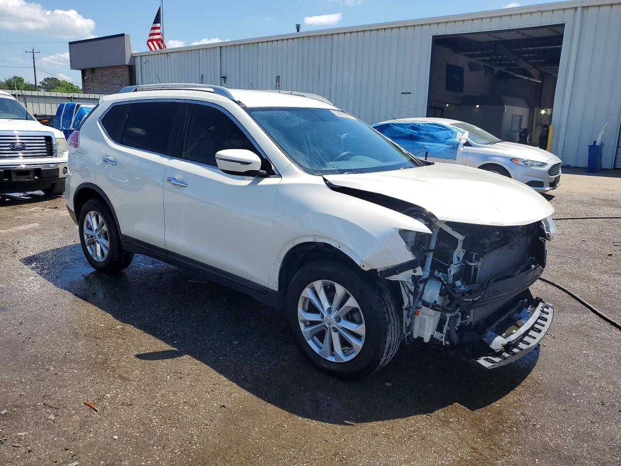 2016 Nissan Rogue Sv Белый vin: JN8AT2MT8GW029172
