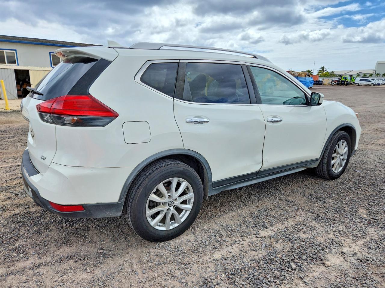 2017 Nissan Rogue Sv White vin: JN8AT2MT8HW153721