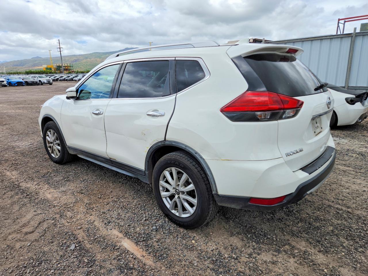 2017 Nissan Rogue Sv White vin: JN8AT2MT8HW153721