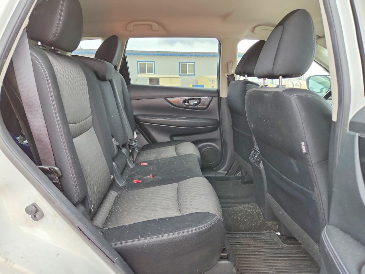2017 Nissan Rogue Sv White vin: JN8AT2MT8HW153721