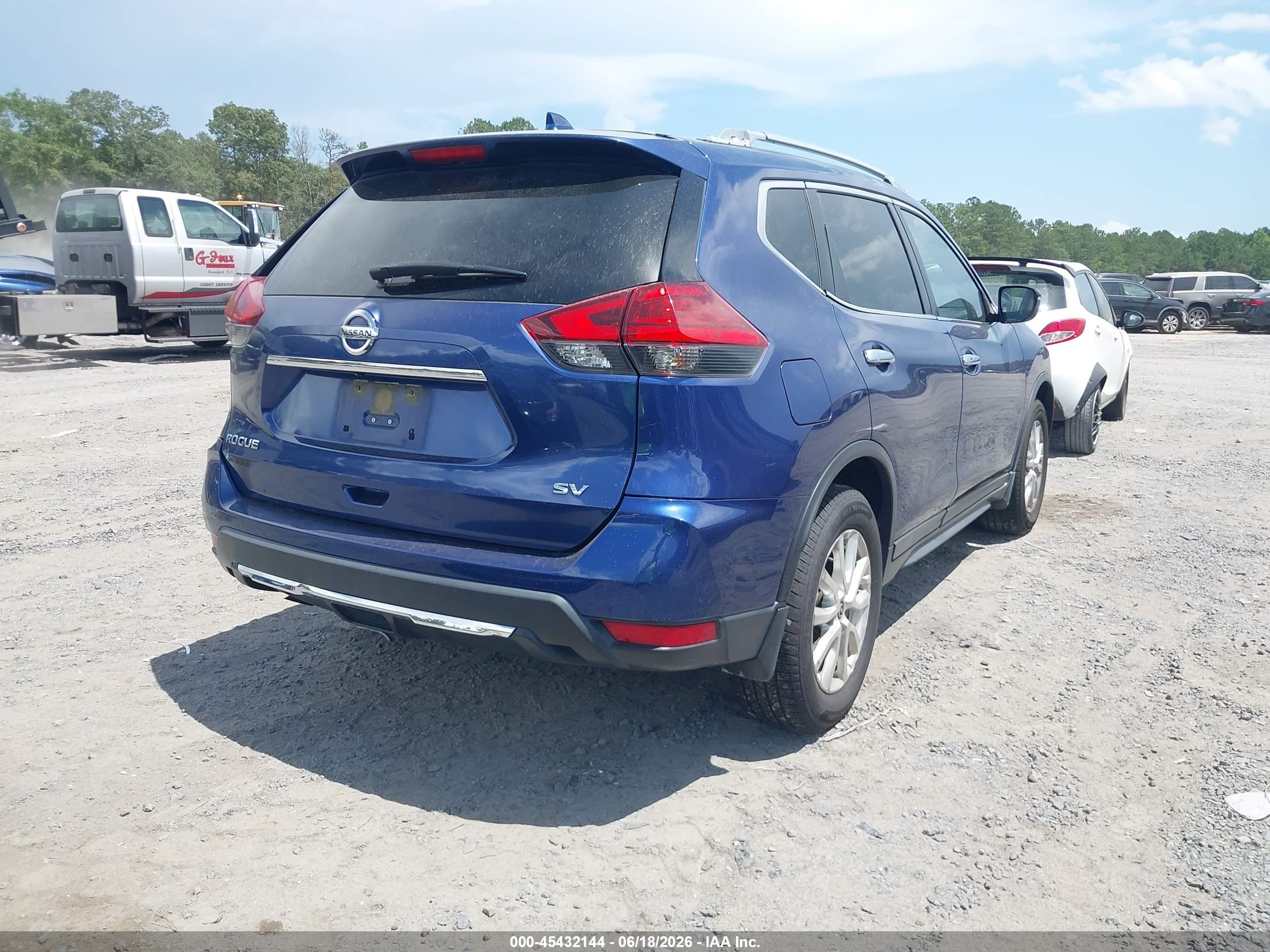 2017 Nissan Rogue Sv Синий vin: JN8AT2MTXHW135060