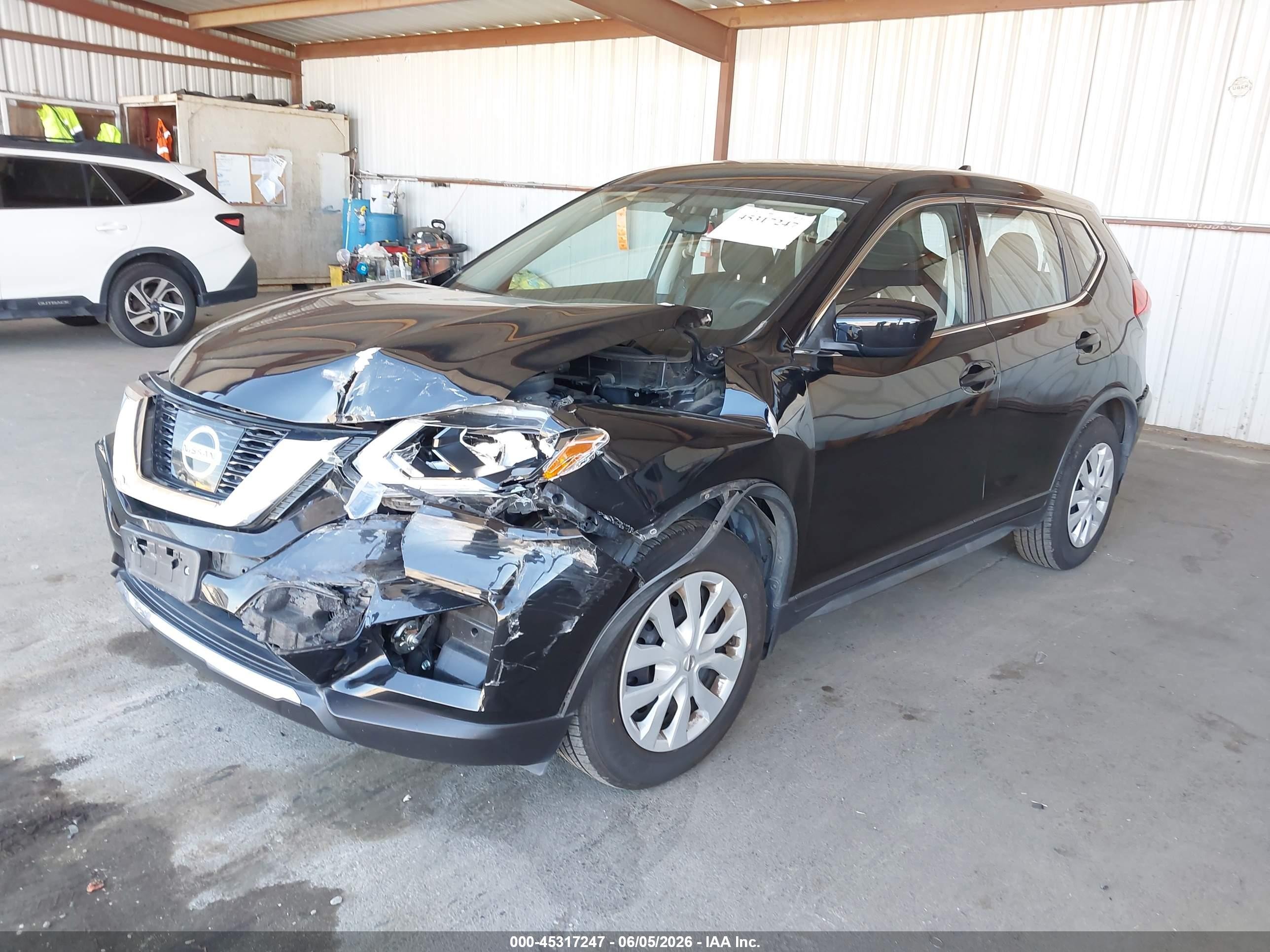 2017 Nissan Rogue S Черный vin: JN8AT2MTXHW399556