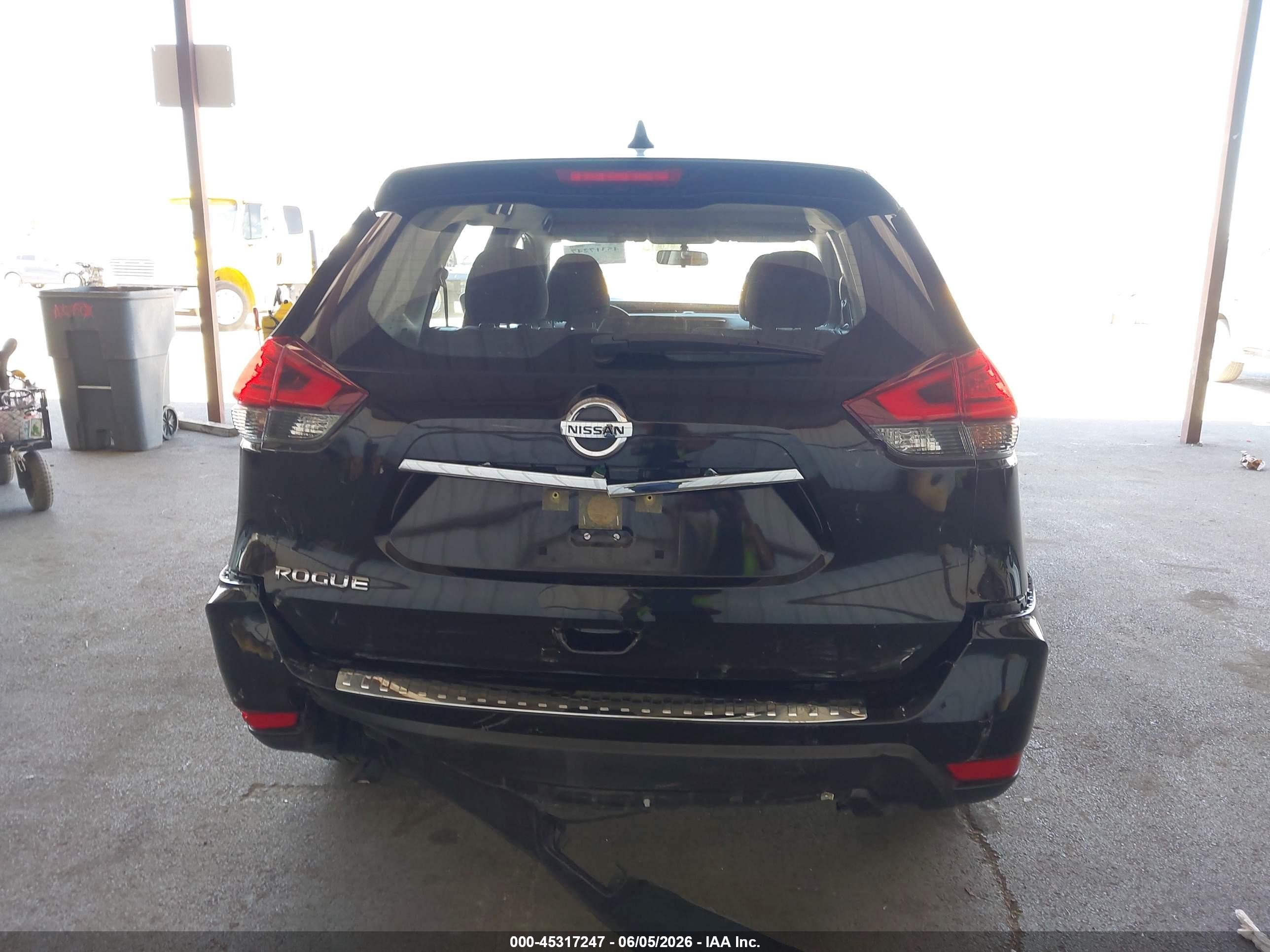 2017 Nissan Rogue S Черный vin: JN8AT2MTXHW399556
