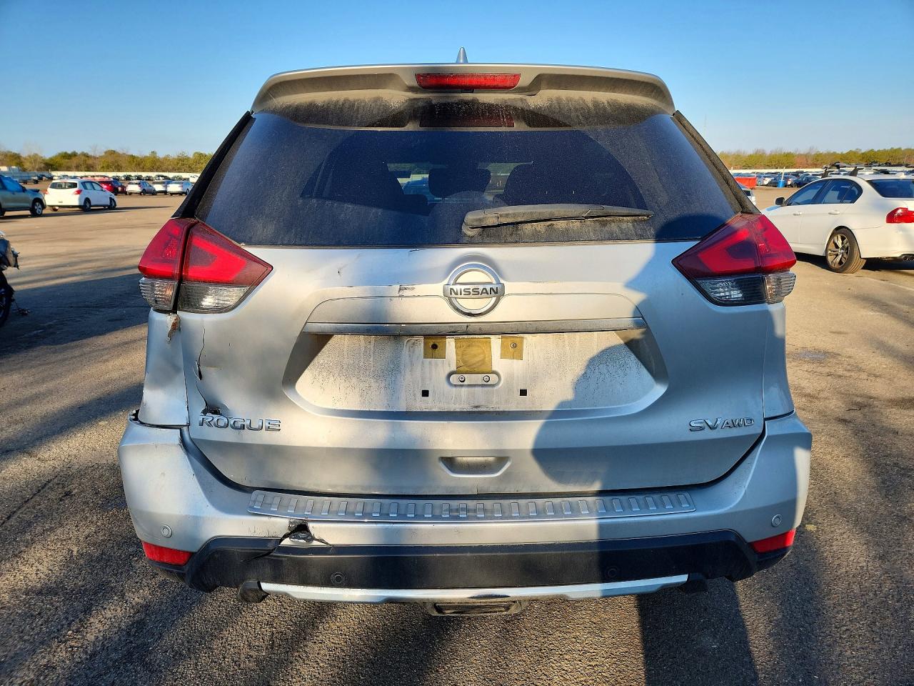 2019 Nissan Rogue Sv Silver vin: JN8AT2MV0KW377851