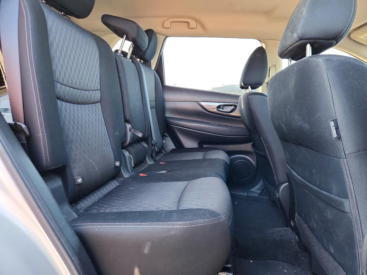 2019 Nissan Rogue Sv Silver vin: JN8AT2MV0KW377851