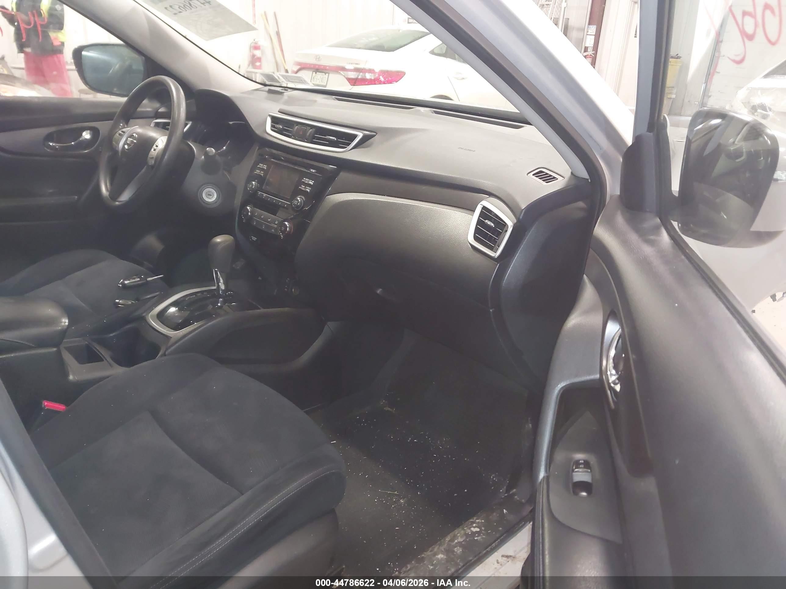 2016 Nissan Rogue S Silver vin: JN8AT2MV1GW153091