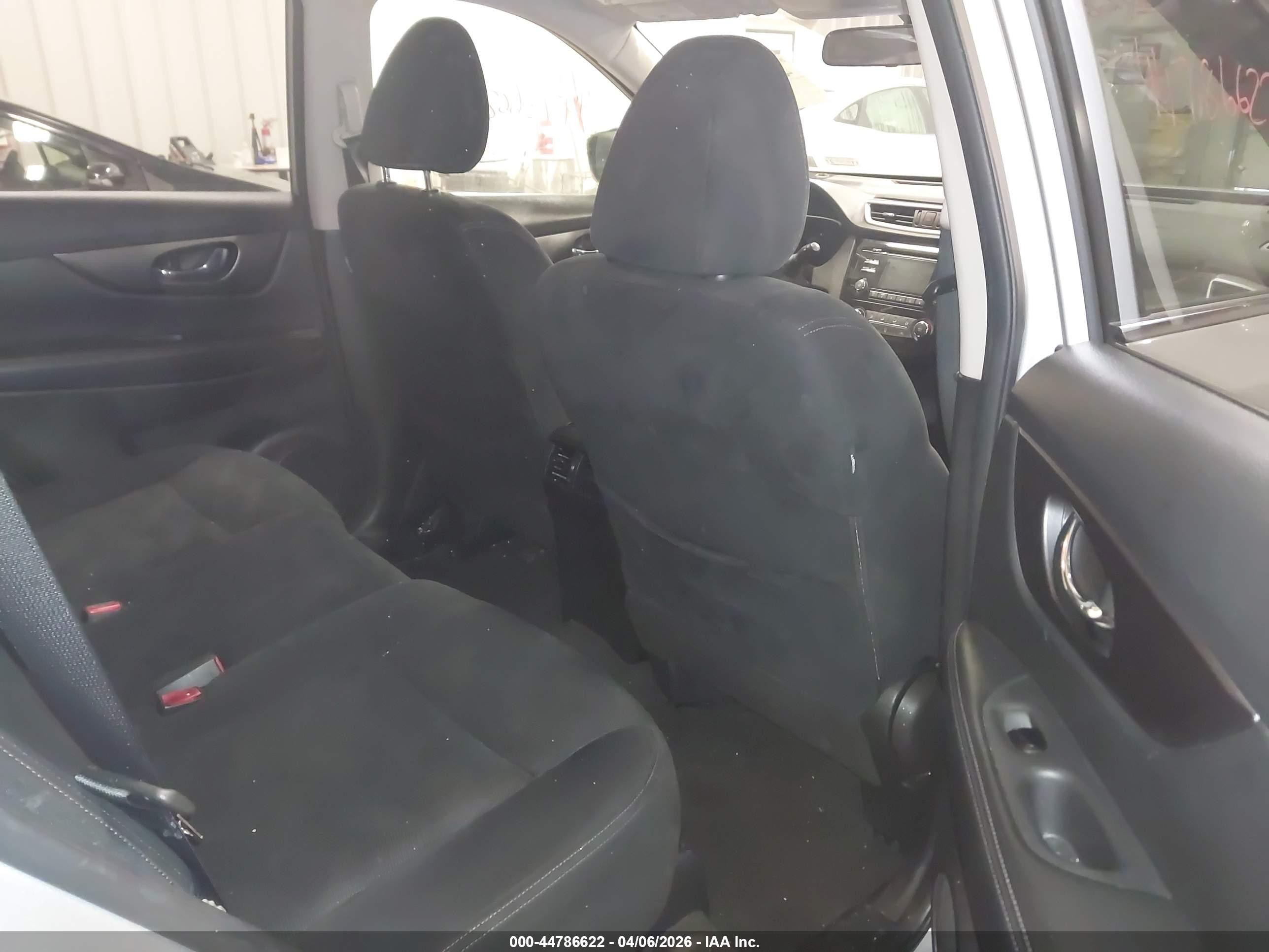 2016 Nissan Rogue S Silver vin: JN8AT2MV1GW153091