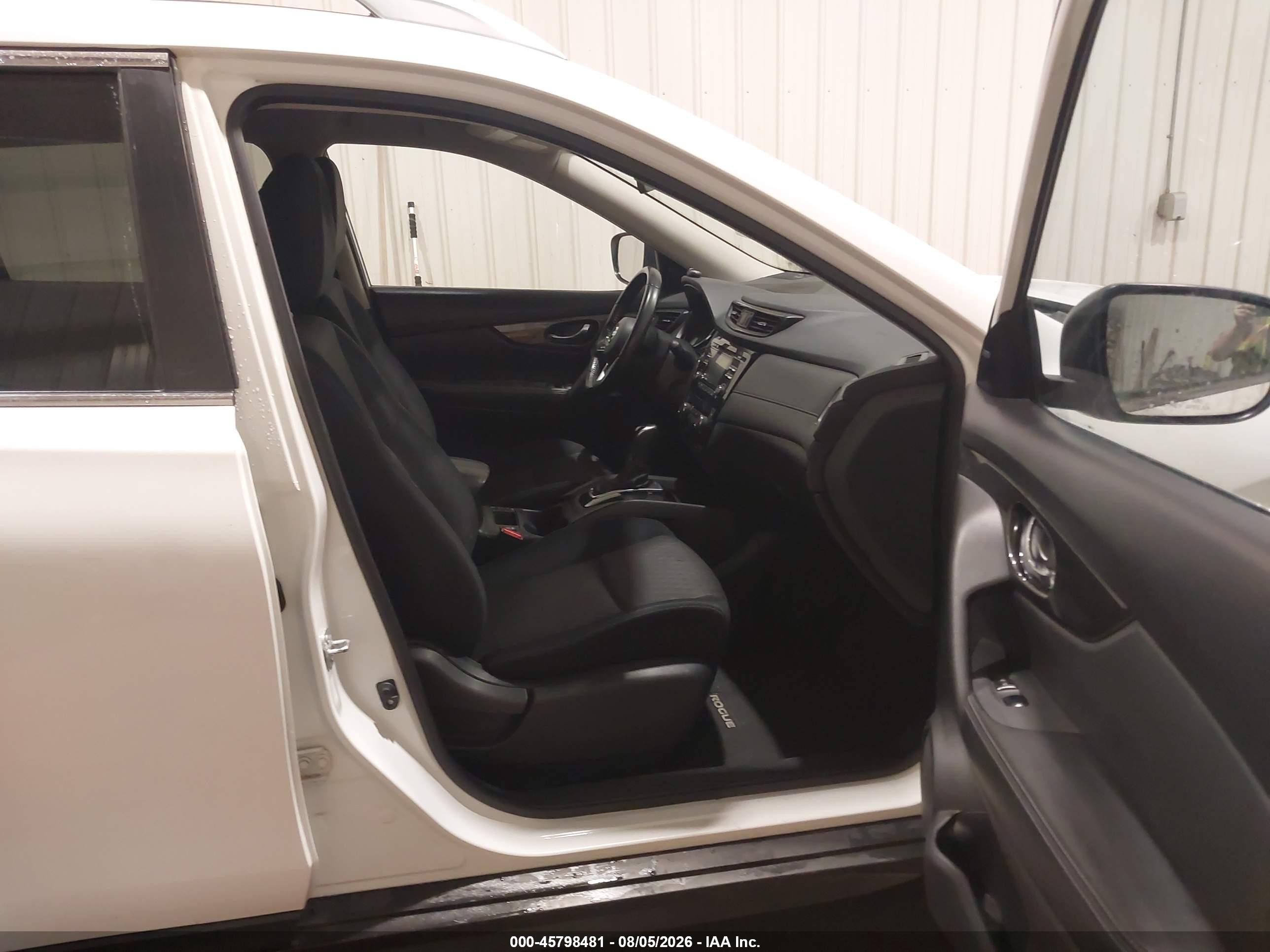 2017 Nissan Rogue Sv White vin: JN8AT2MV1HW259199