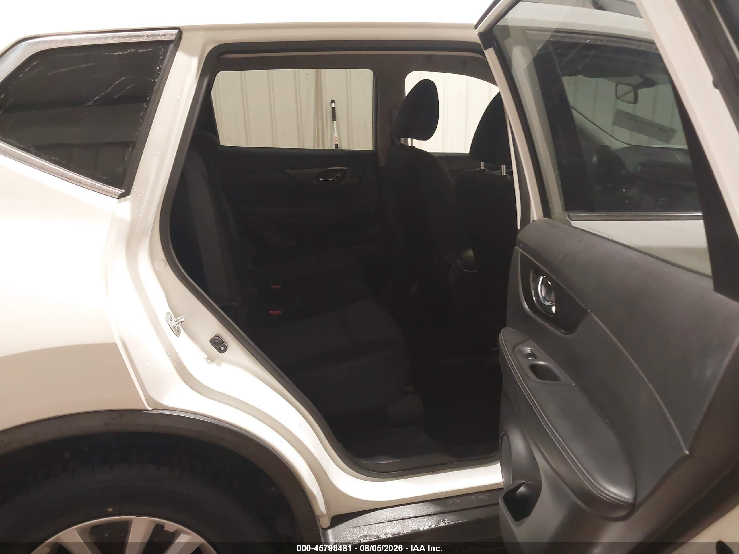 2017 Nissan Rogue Sv White vin: JN8AT2MV1HW259199