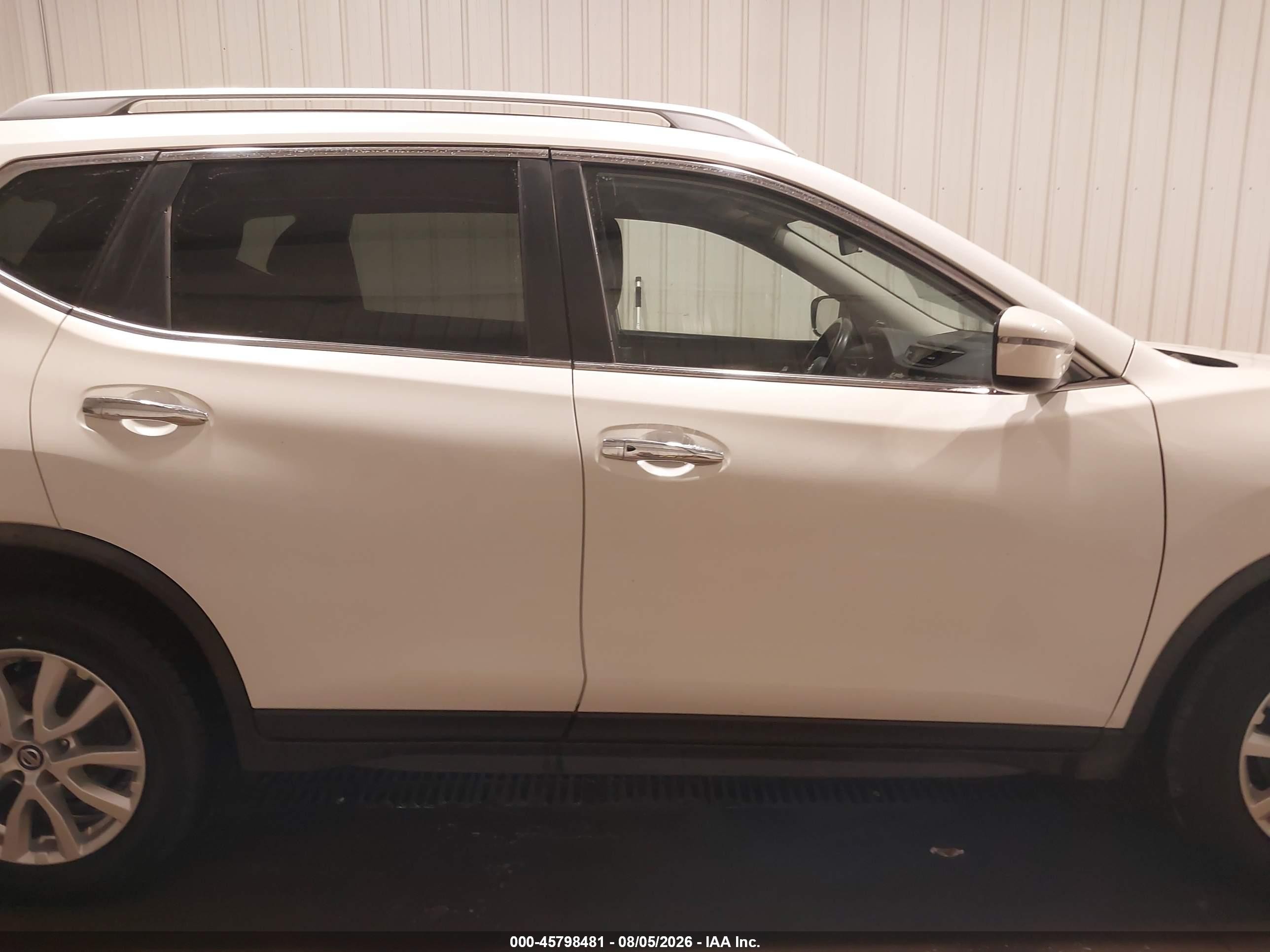 2017 Nissan Rogue Sv White vin: JN8AT2MV1HW259199