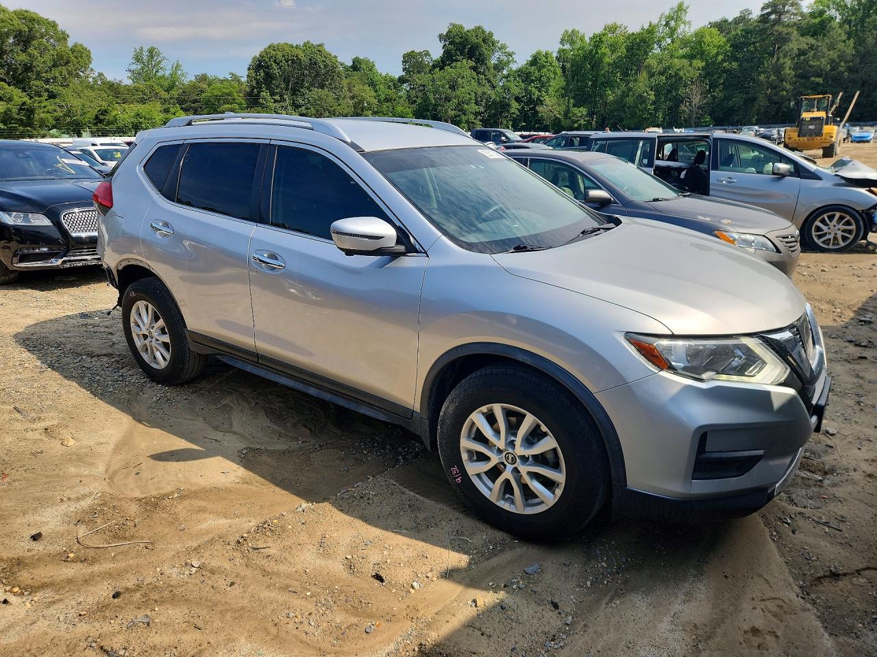 2017 Nissan Rogue Silver vin: JN8AT2MV2HW028344