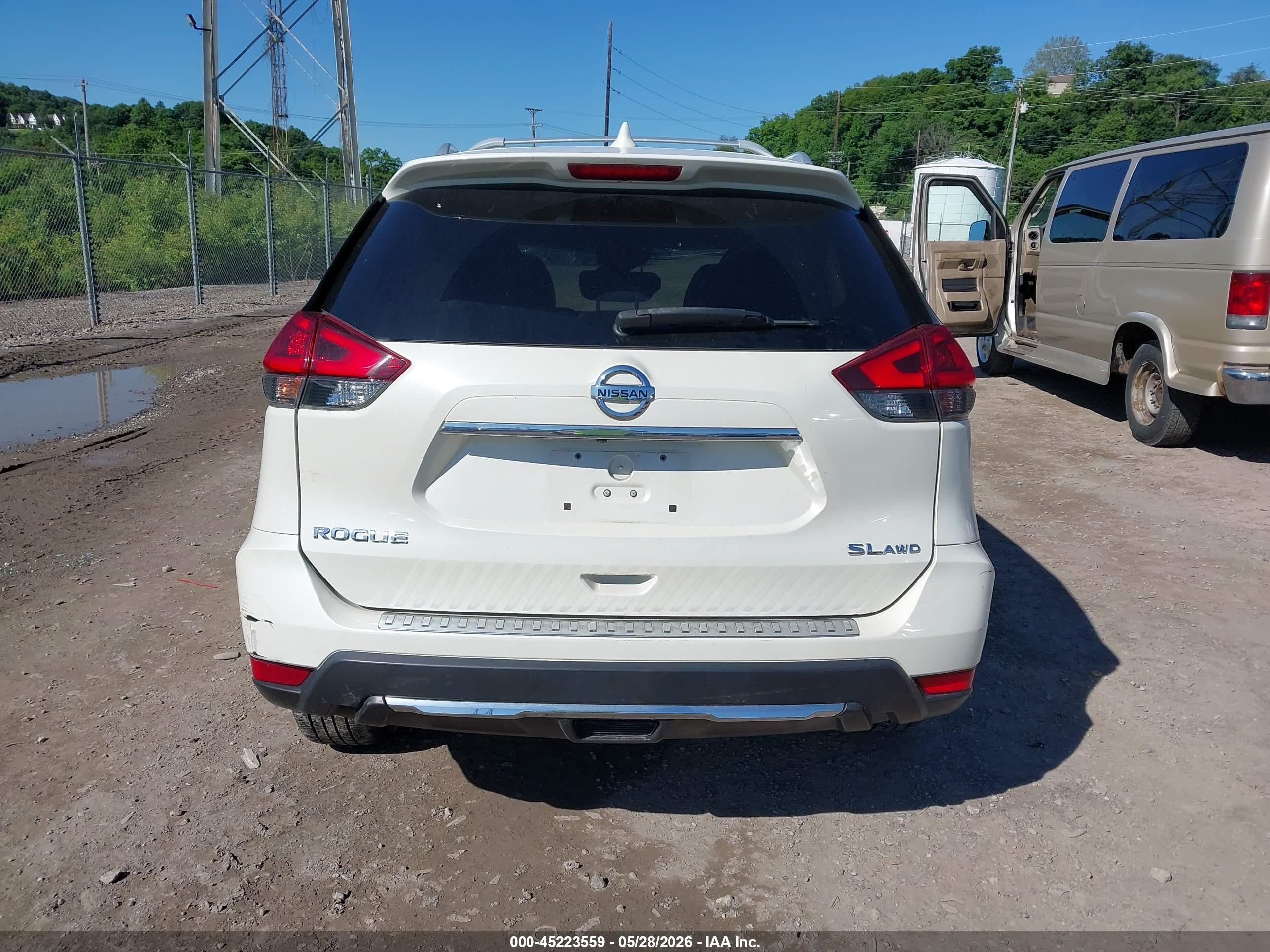 2018 Nissan Rogue Sl Белый vin: JN8AT2MV2JW329122