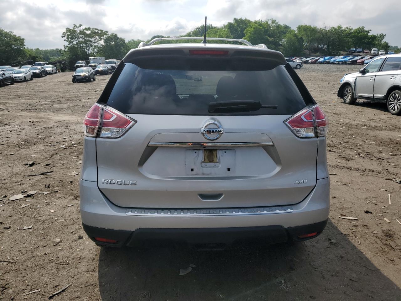 2016 Nissan Rogue S   Silver vin: JN8AT2MV3GW131965