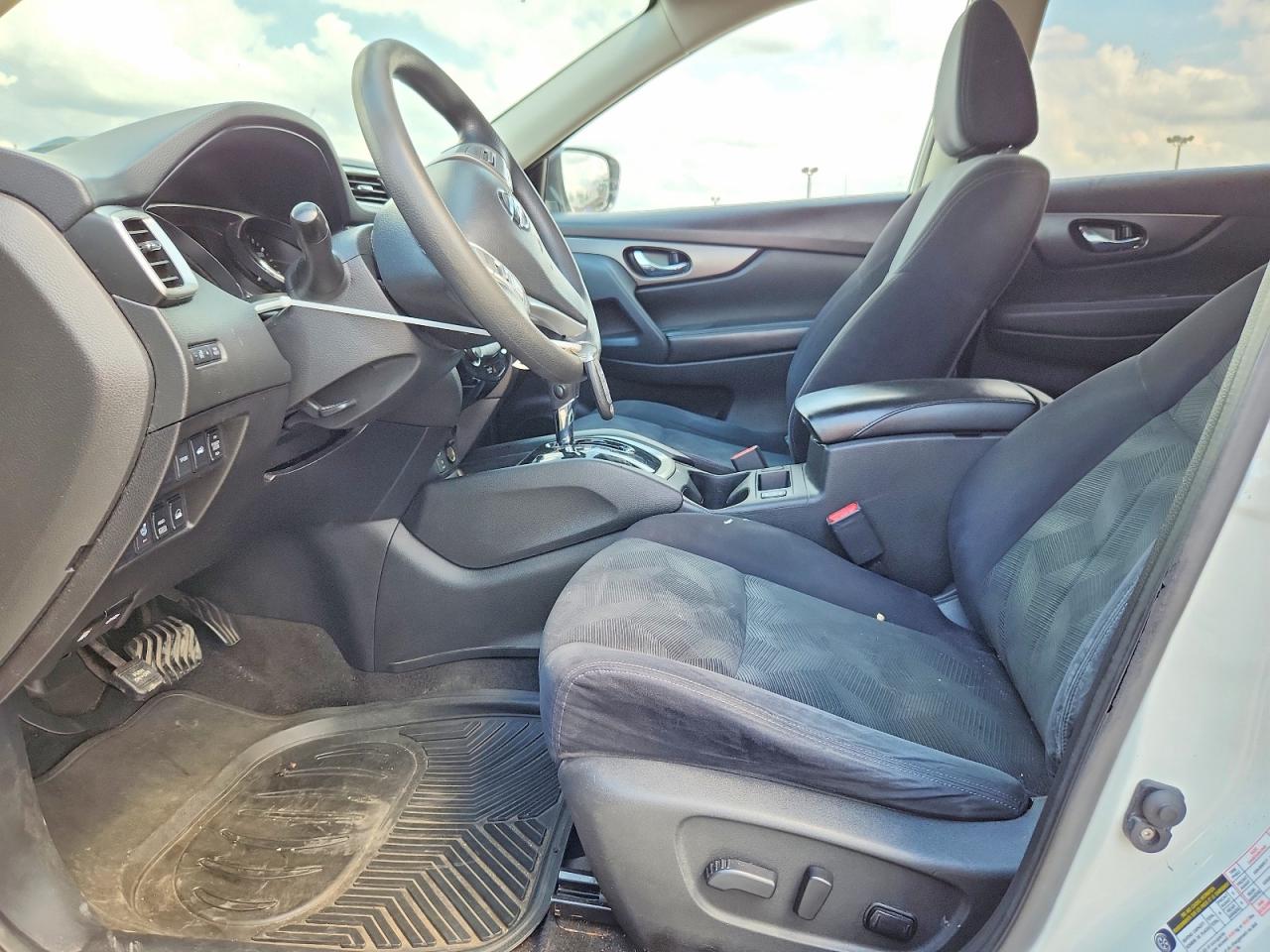 2016 Nissan Rogue Sv Белый vin: JN8AT2MV3GW140293