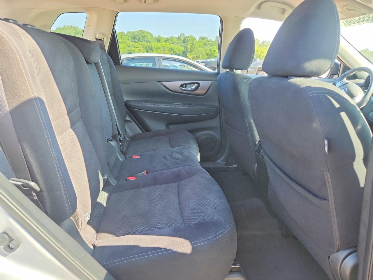 2016 Nissan Rogue Sv Silver vin: JN8AT2MV3GW145199