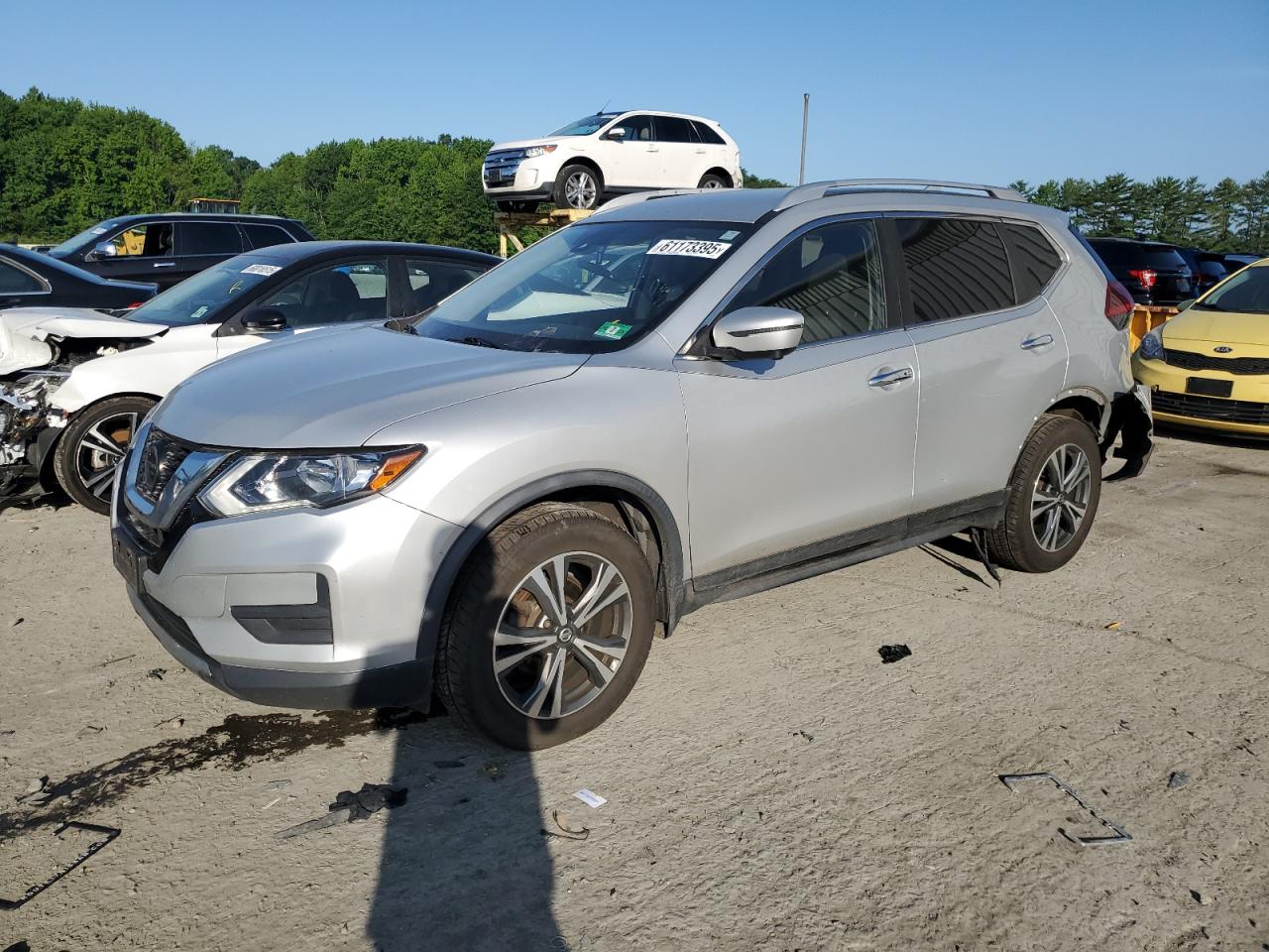 2019 Nissan Rogue Sv Silver vin: JN8AT2MV3KW390495
