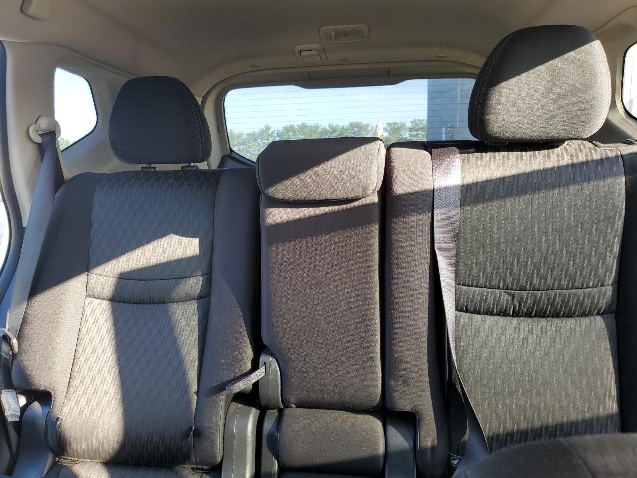 2019 Nissan Rogue Sv Silver vin: JN8AT2MV3KW390495