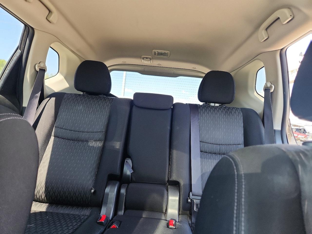 2017 Nissan Rogue Sv Black vin: JN8AT2MV4HW000142