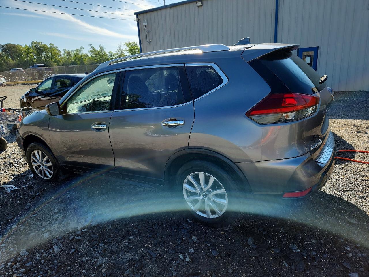 2018 Nissan Rogue Sv Gray vin: JN8AT2MV4JW309762
