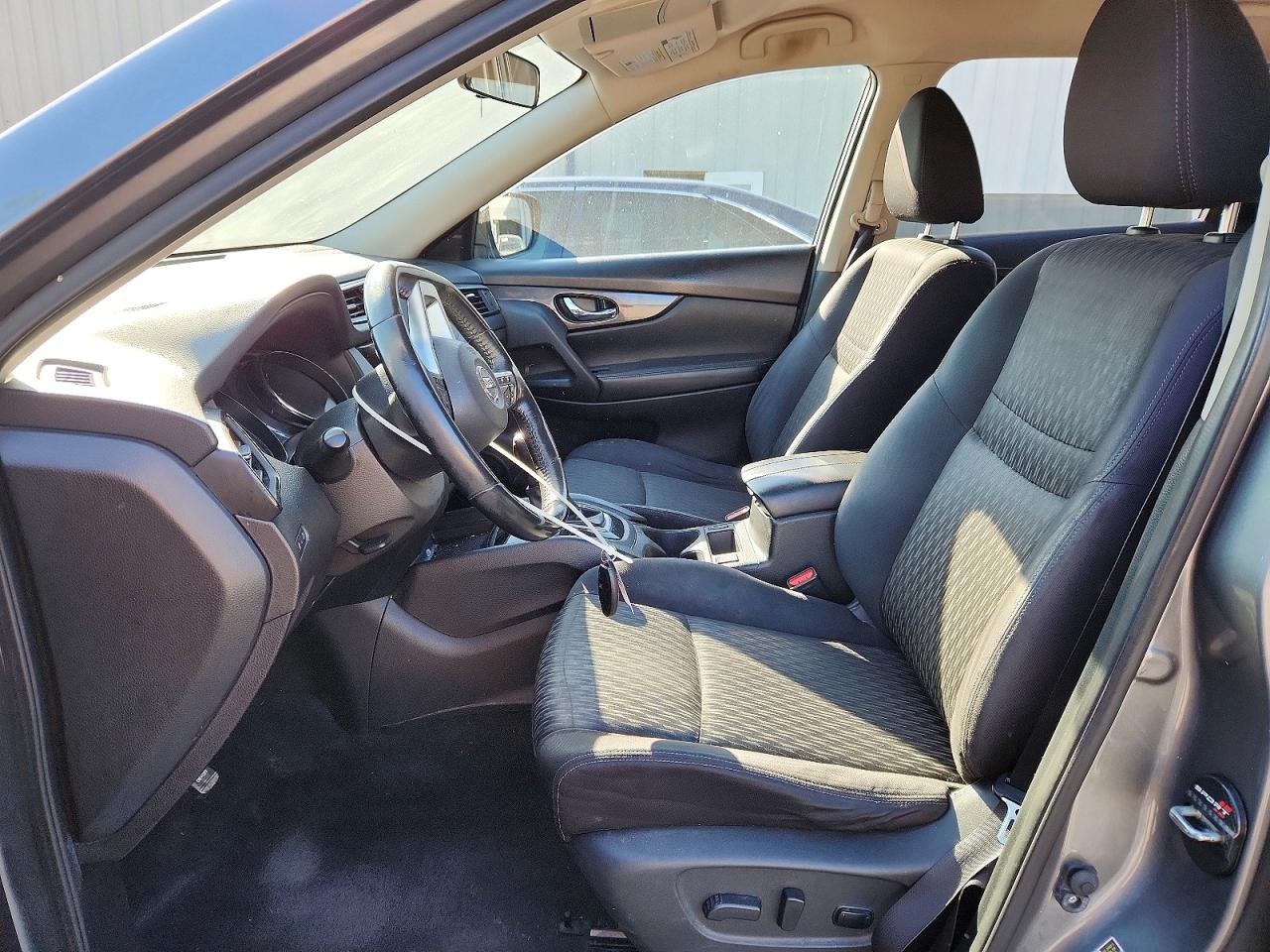 2018 Nissan Rogue Sv Gray vin: JN8AT2MV4JW309762