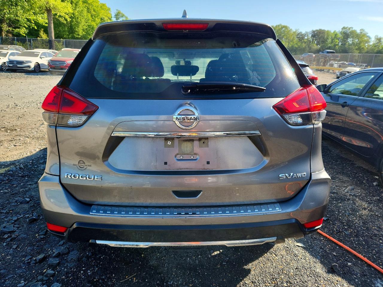 2018 Nissan Rogue Sv Gray vin: JN8AT2MV4JW309762