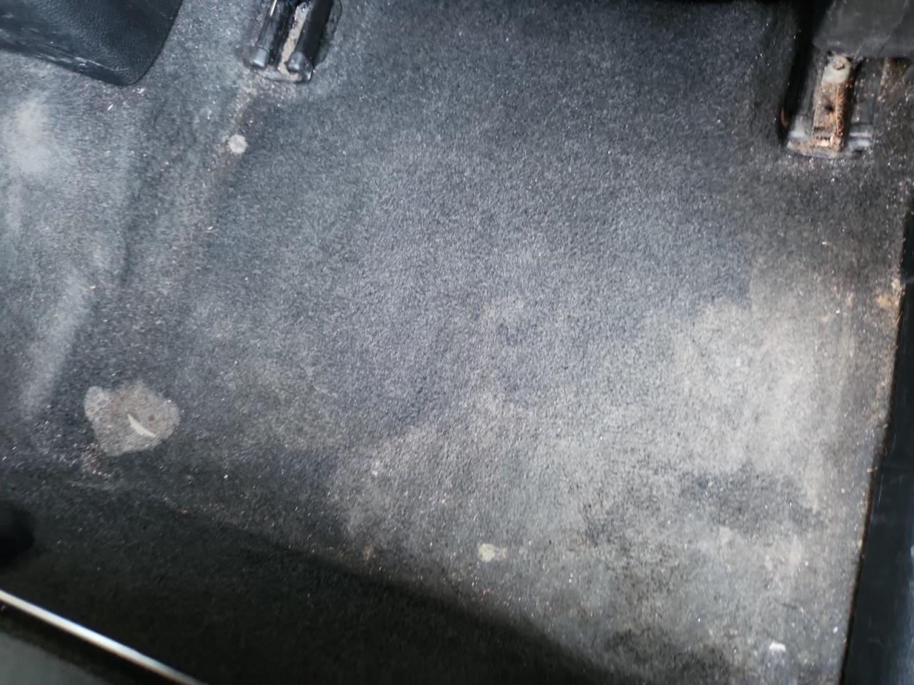 2018 Nissan Rogue Sv Gray vin: JN8AT2MV4JW309762 Damage: Right Rear Carpet, Stained, Permanent