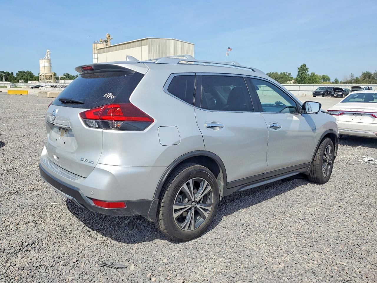 2019 Nissan Rogue Sv Silver vin: JN8AT2MV4KW401326