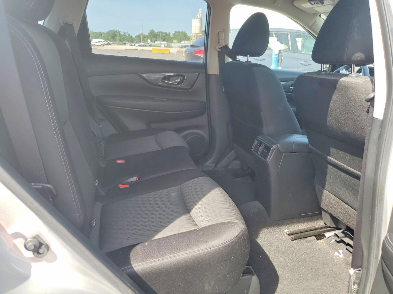 2019 Nissan Rogue Sv Silver vin: JN8AT2MV4KW401326
