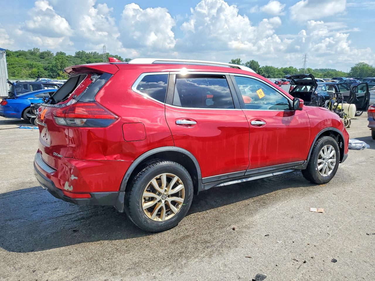 2017 Nissan Rogue Sv Red vin: JN8AT2MV5HW282520