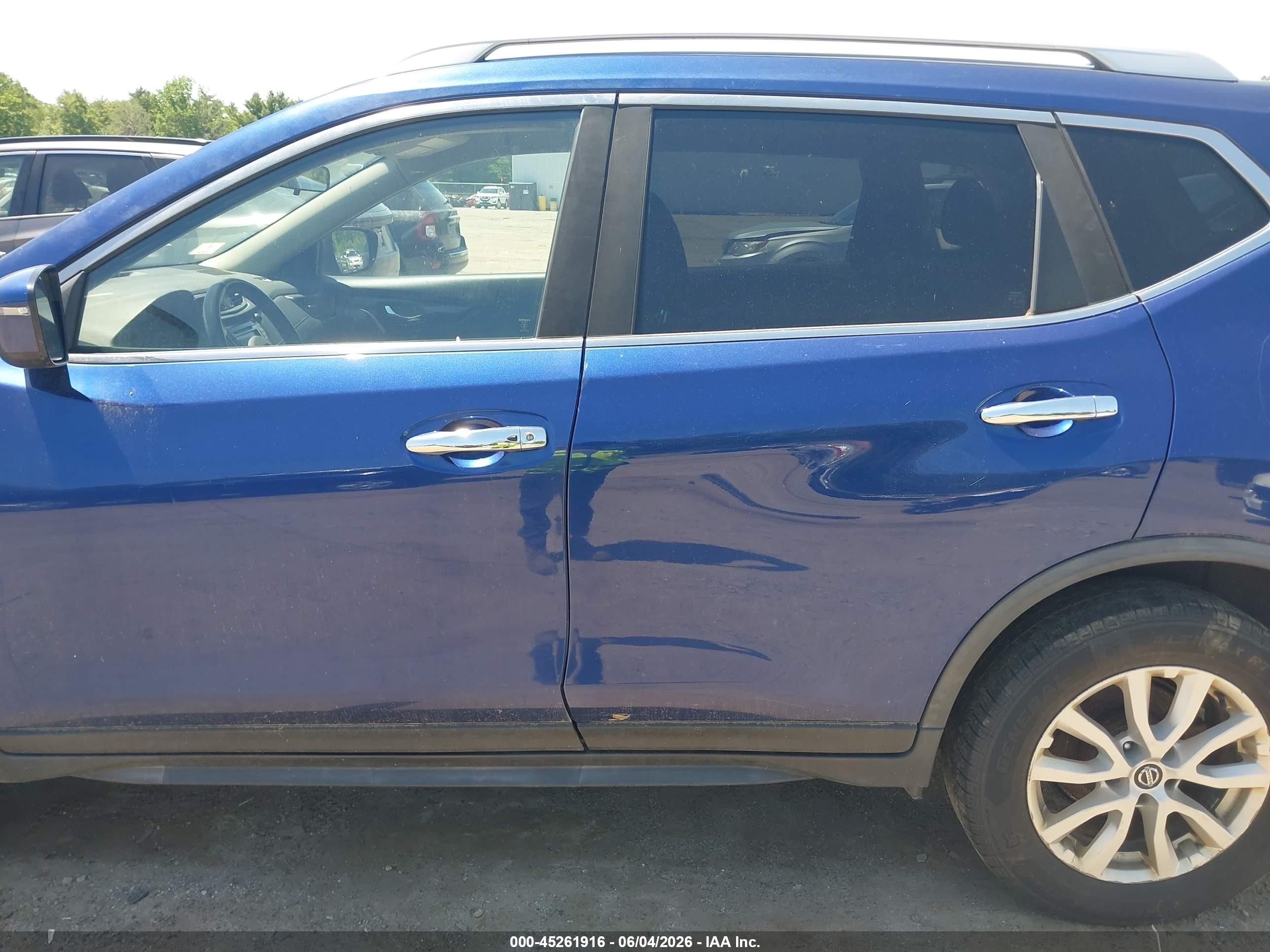 2018 Nissan Rogue Sv Blue vin: JN8AT2MV5JW325761