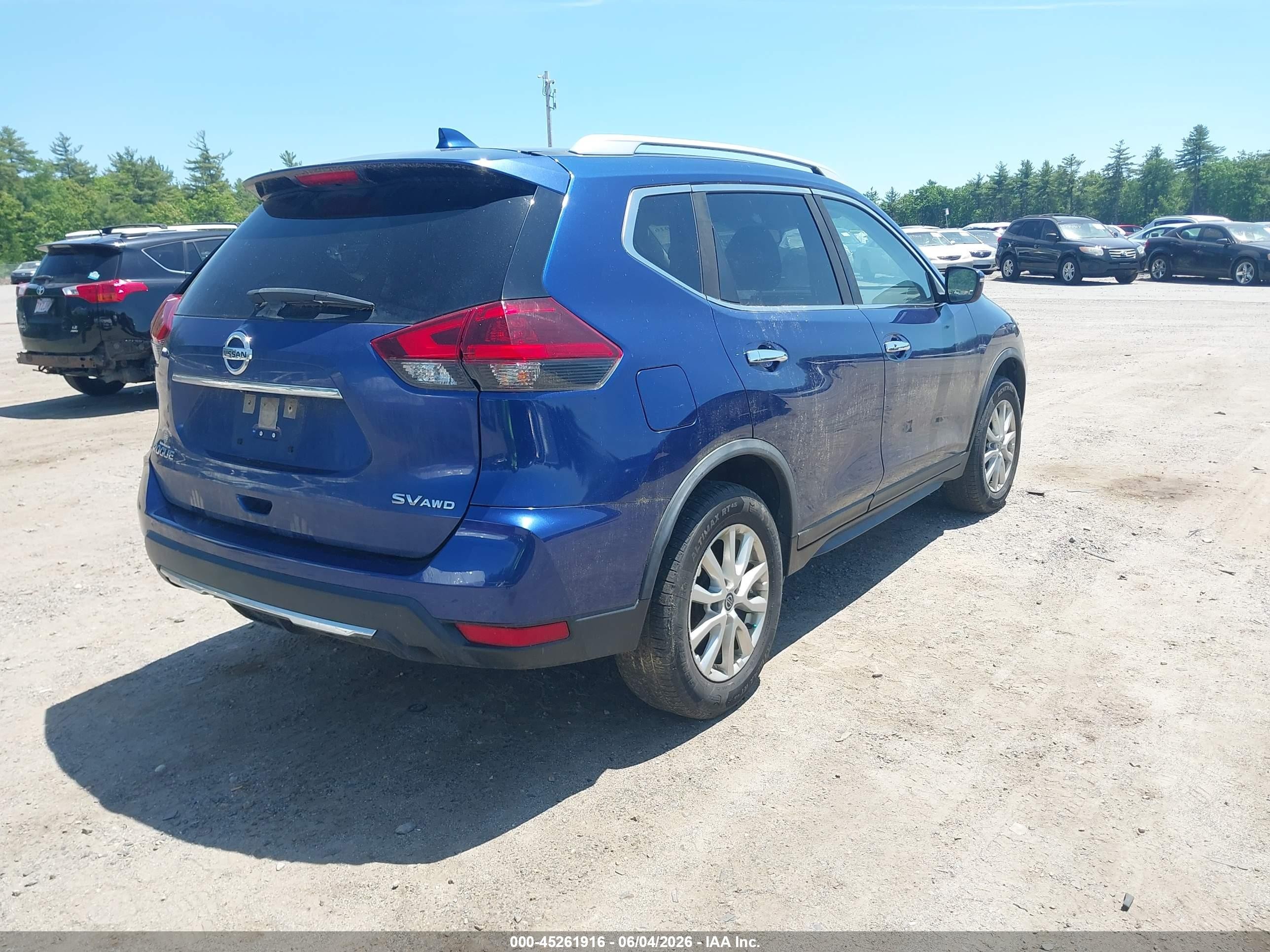 2018 Nissan Rogue Sv Blue vin: JN8AT2MV5JW325761
