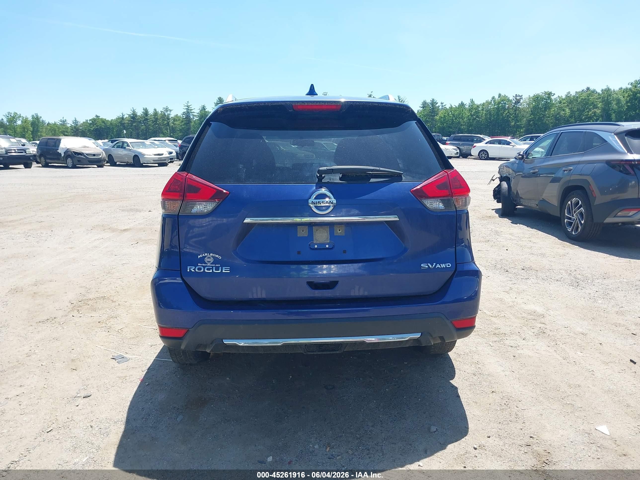 2018 Nissan Rogue Sv Blue vin: JN8AT2MV5JW325761
