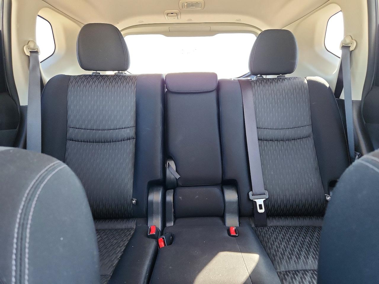 2017 Nissan Rogue Sv Gray vin: JN8AT2MV7HW256906