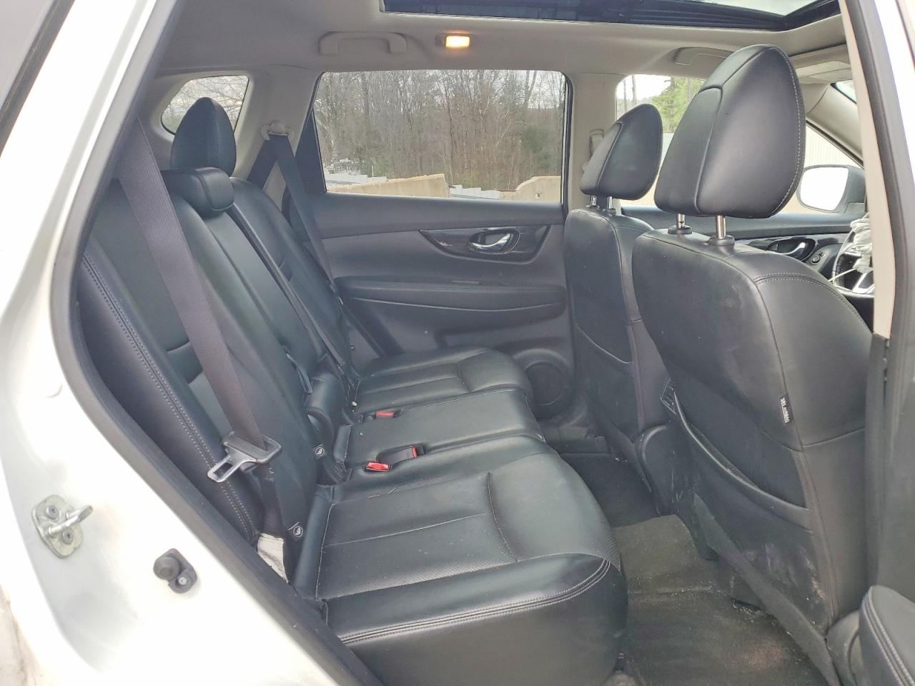 2018 Nissan Rogue Sl White vin: JN8AT2MV7JW323641