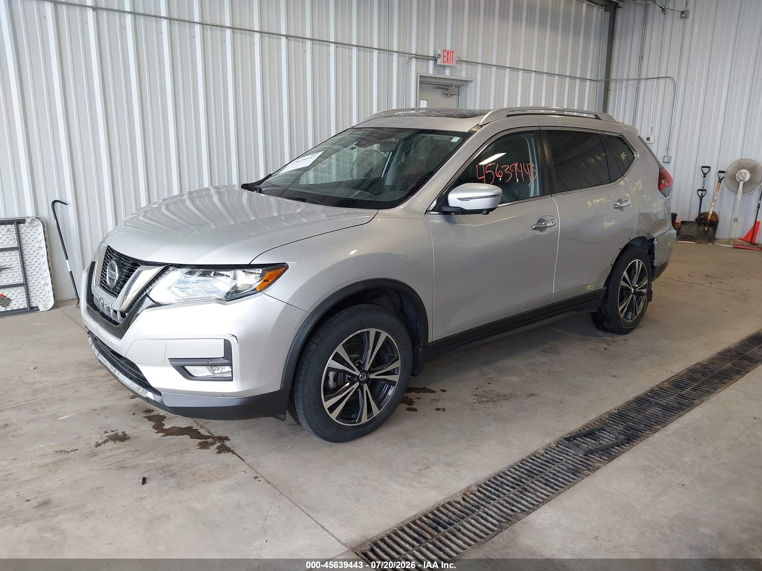 2020 Nissan Rogue Sv Intelligent Awd Silver vin: JN8AT2MV7LW105802