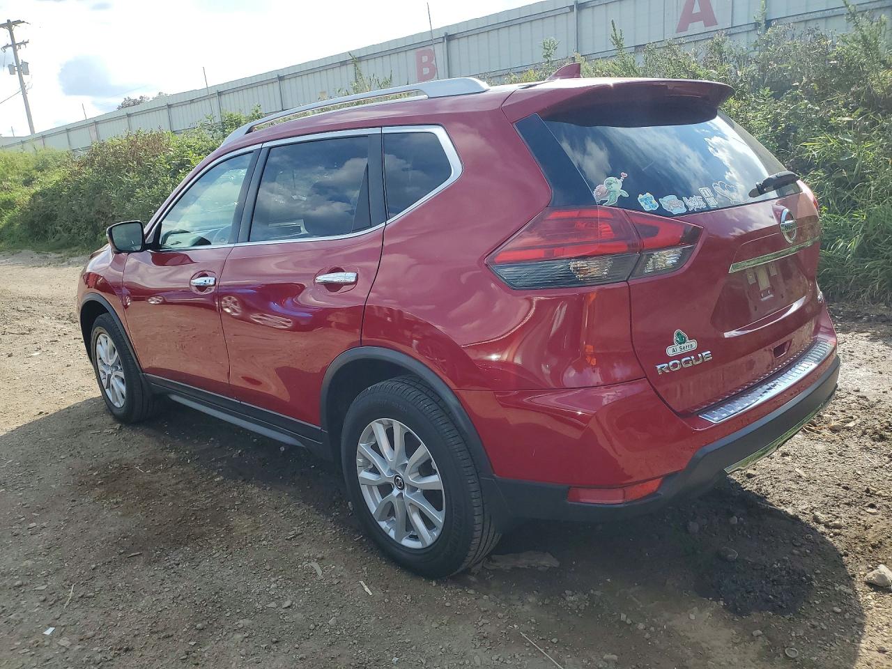 2017 Nissan Rogue Sv Red vin: JN8AT2MV8HW284553