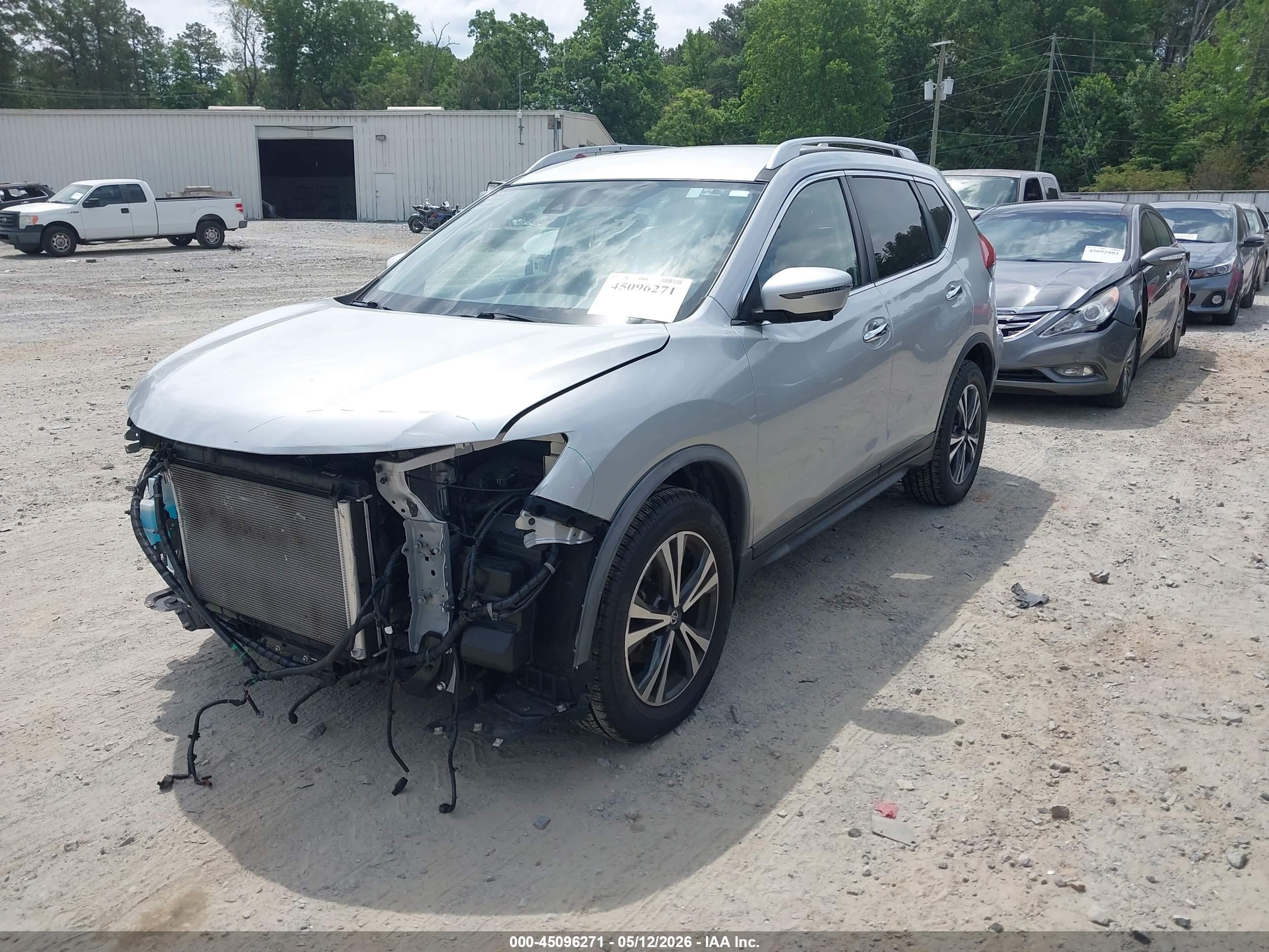 2019 Nissan Rogue Sv Silver vin: JN8AT2MV8KW380772