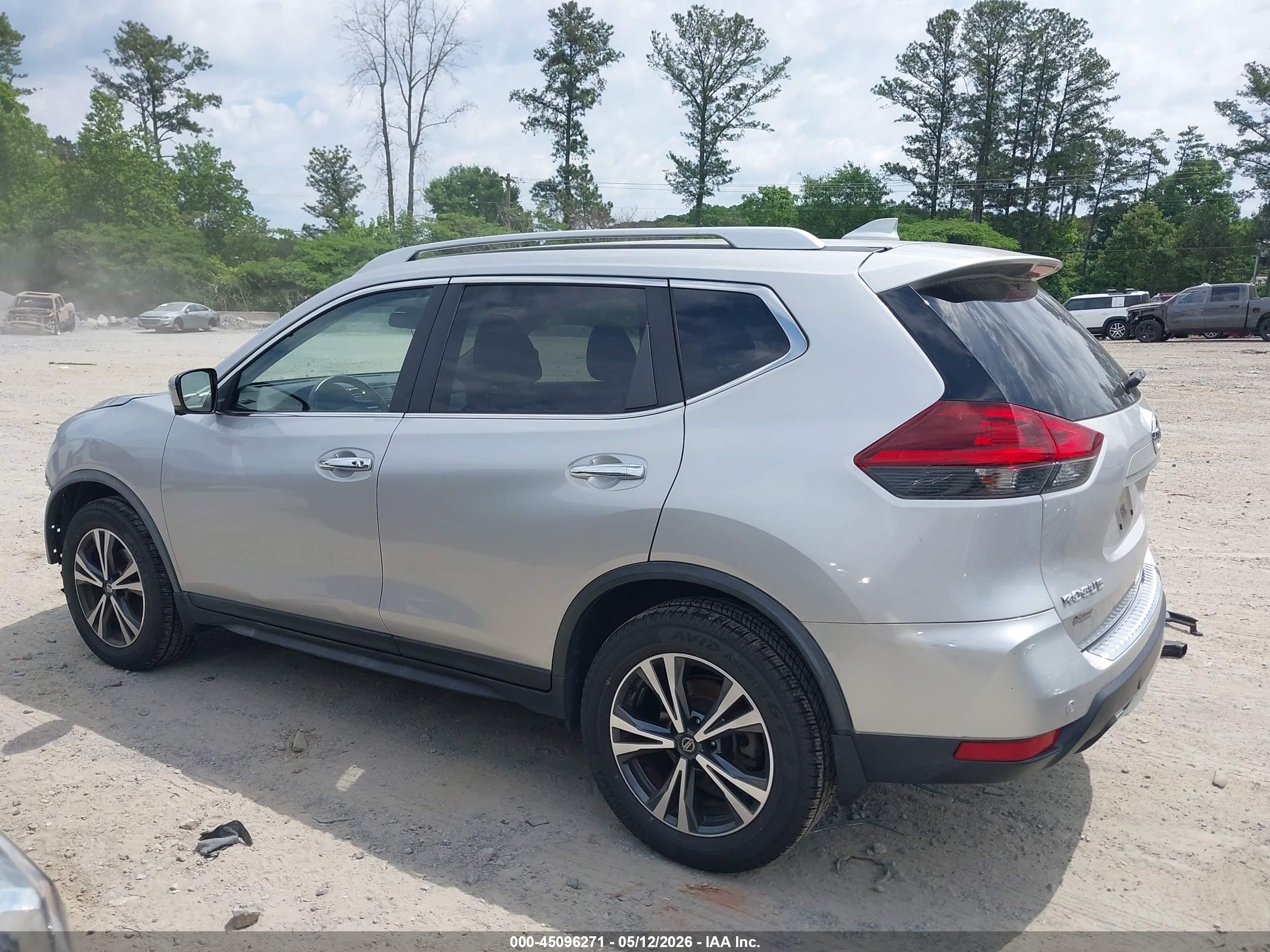 2019 Nissan Rogue Sv Silver vin: JN8AT2MV8KW380772