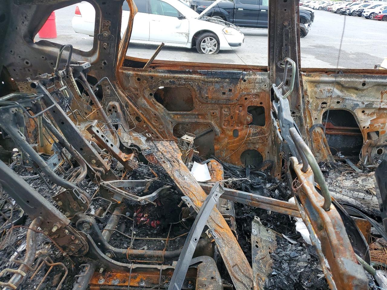 2019 Nissan Rogue Sv Burn vin: JN8AT2MV8KW392968
