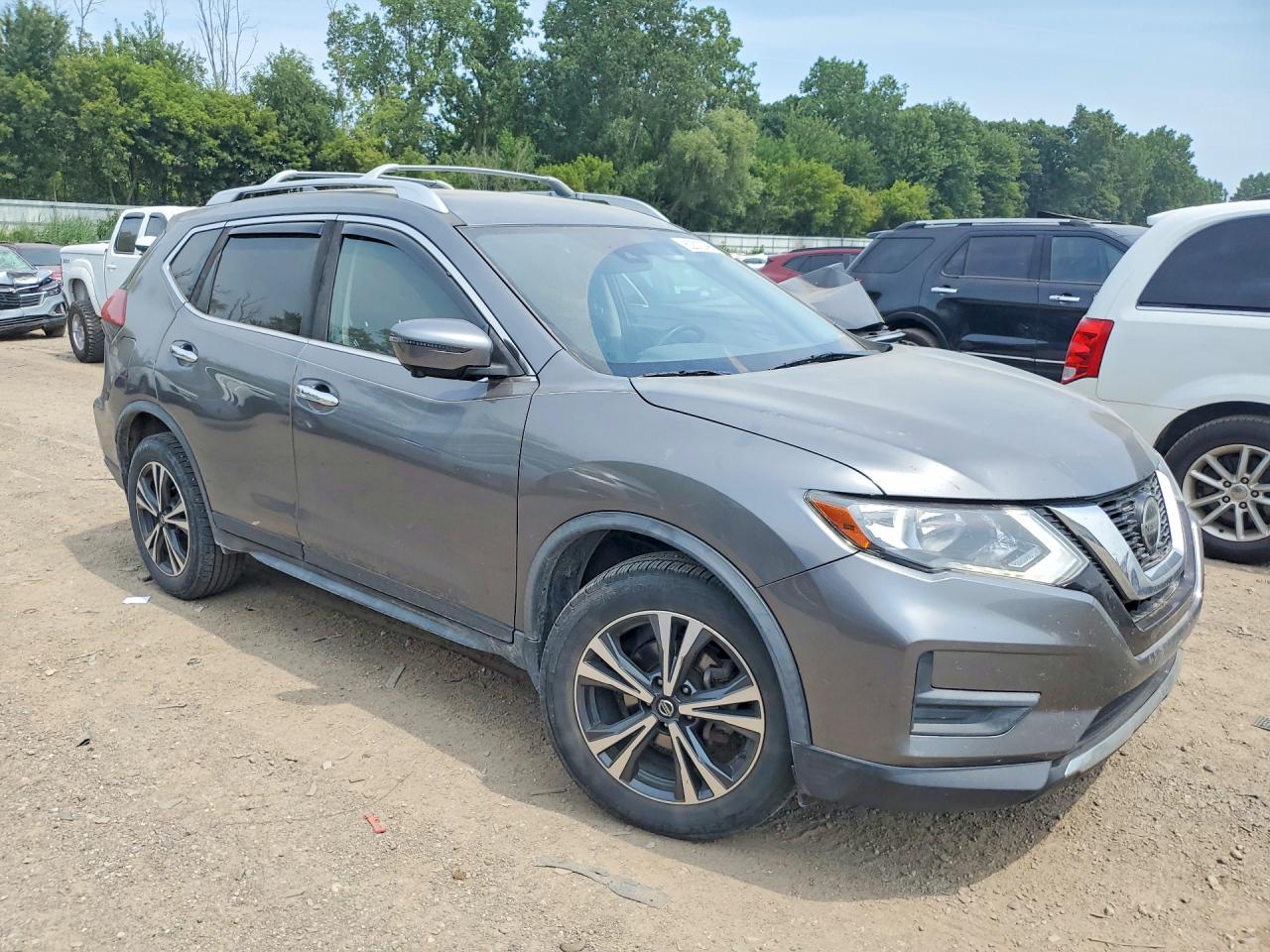 2019 Nissan Rogue Sv Gray vin: JN8AT2MV8KW402172