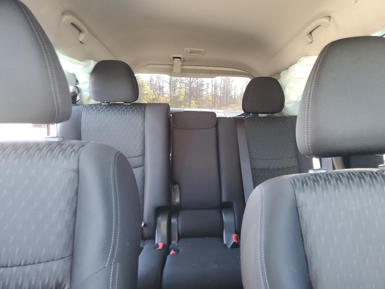 2019 Nissan Rogue S White vin: JN8AT2MV9KW374284
