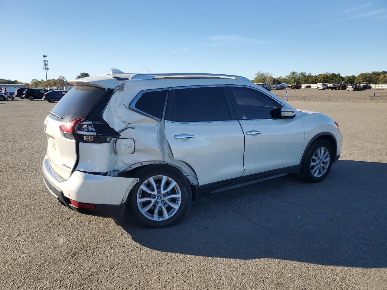 2019 Nissan Rogue S White vin: JN8AT2MV9KW374284