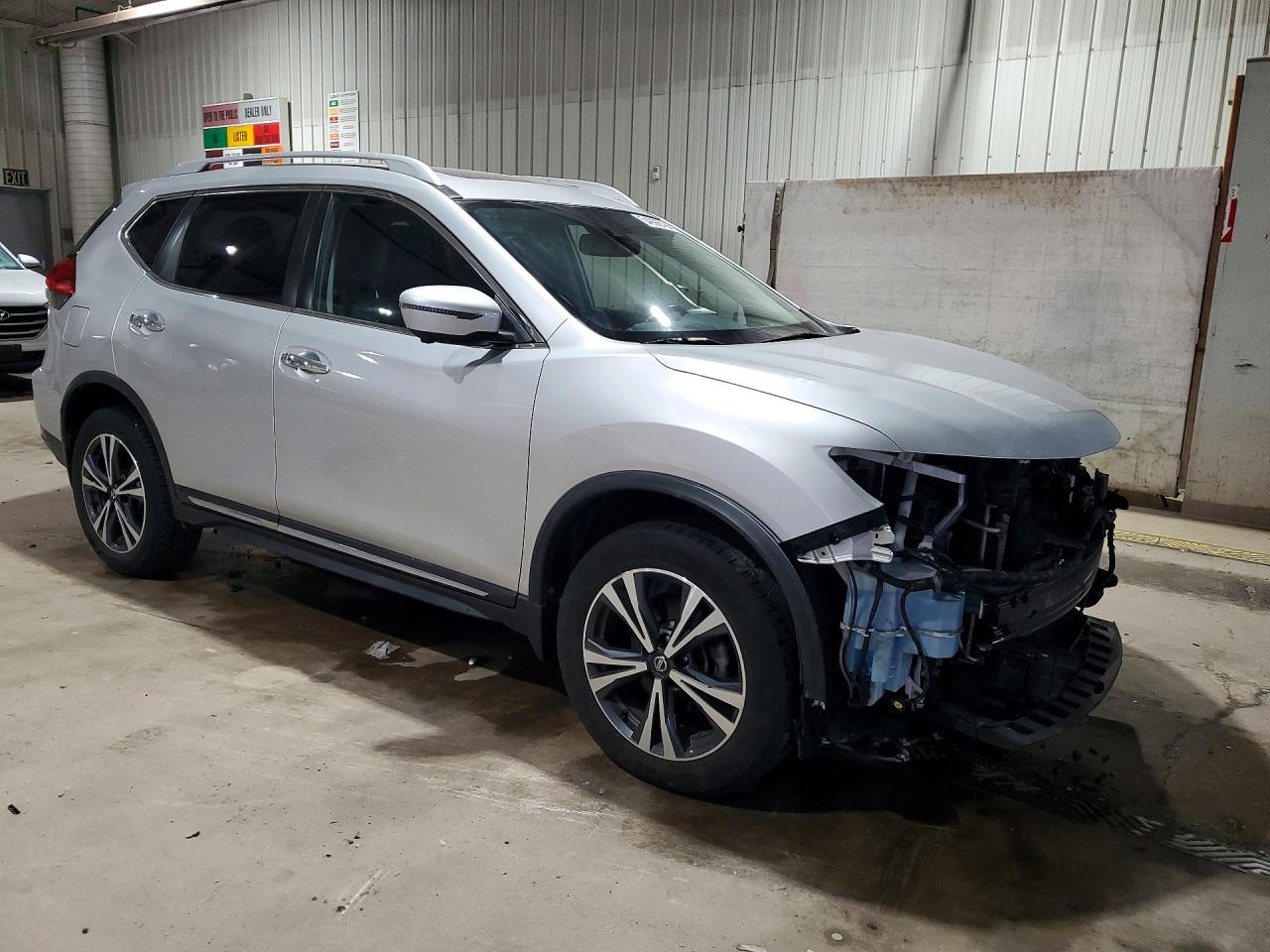 2017 Nissan Rogue Sl Silver vin: JN8AT2MVXHW284487