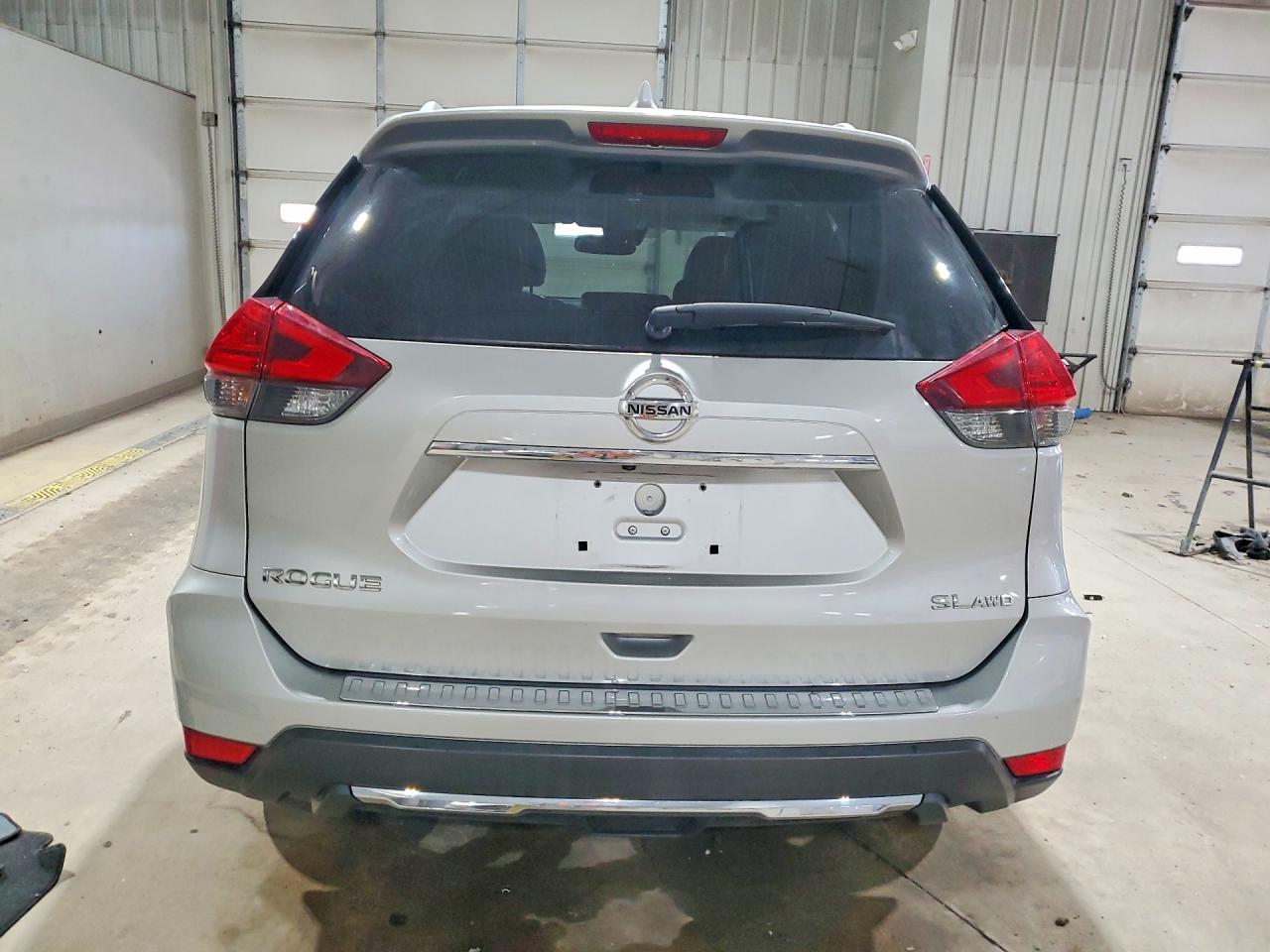 2017 Nissan Rogue Sl Silver vin: JN8AT2MVXHW284487