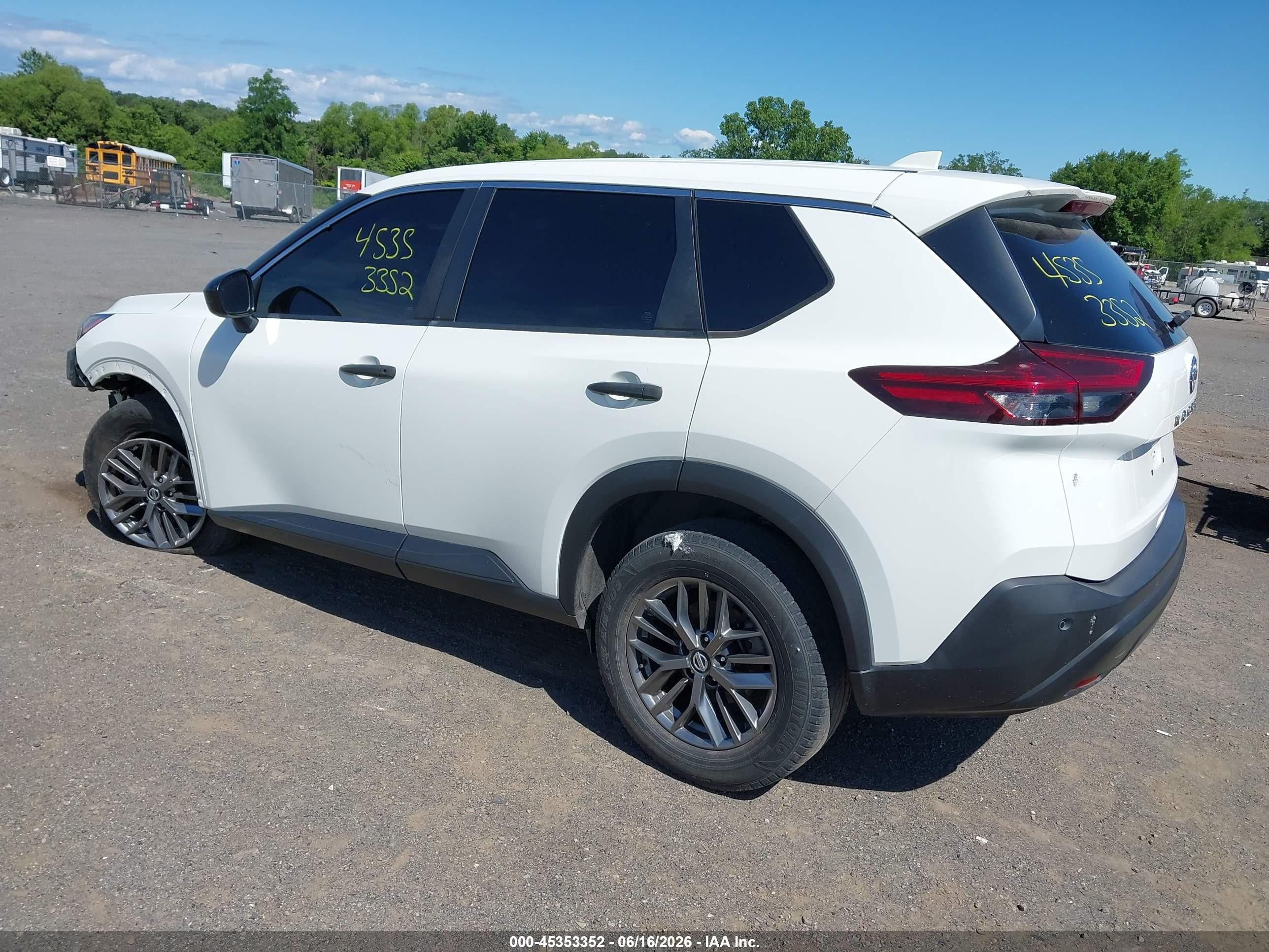 2021 Nissan Rogue S Intelligent Awd White vin: JN8AT3AB8MW207577