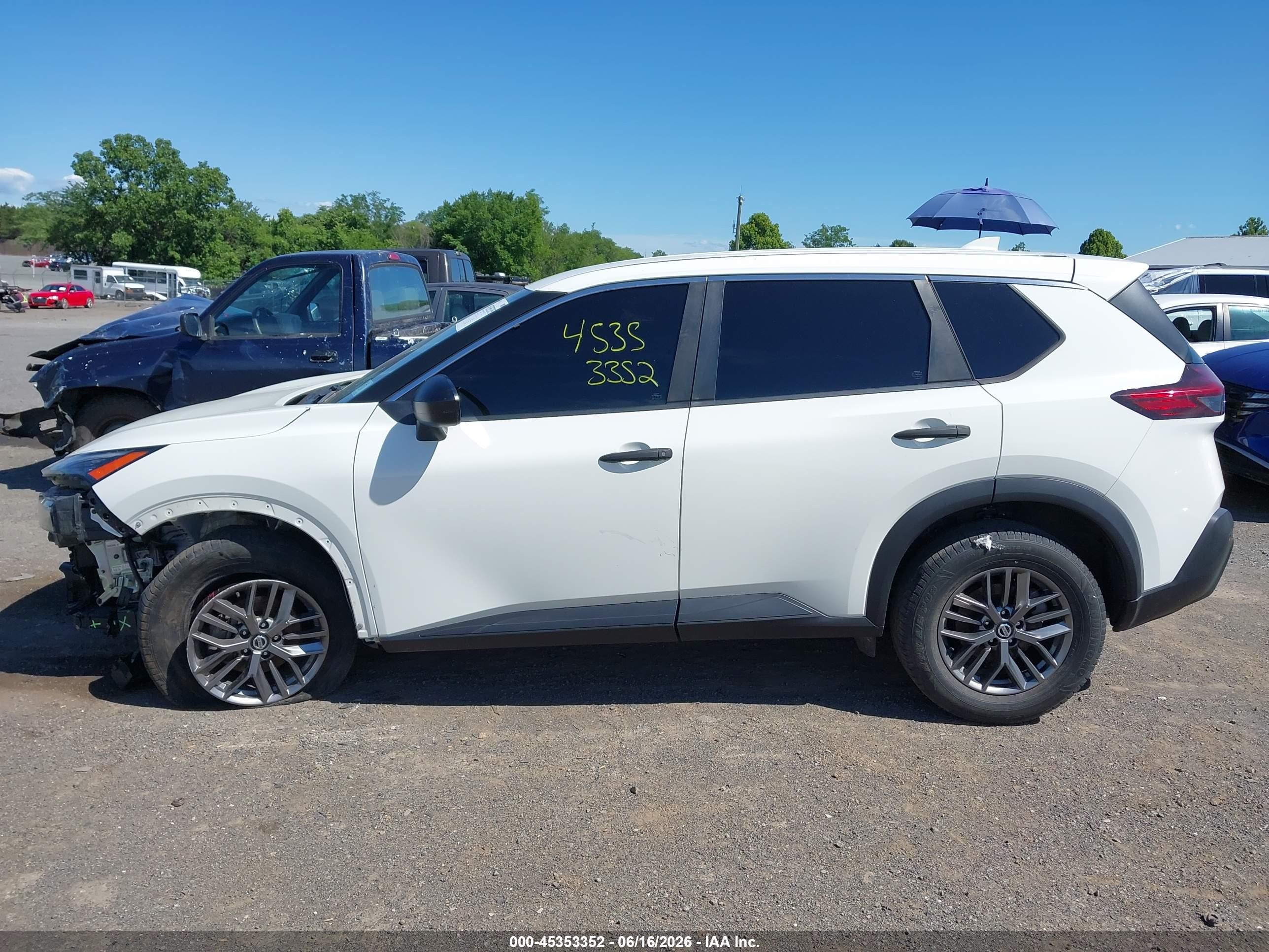 2021 Nissan Rogue S Intelligent Awd White vin: JN8AT3AB8MW207577