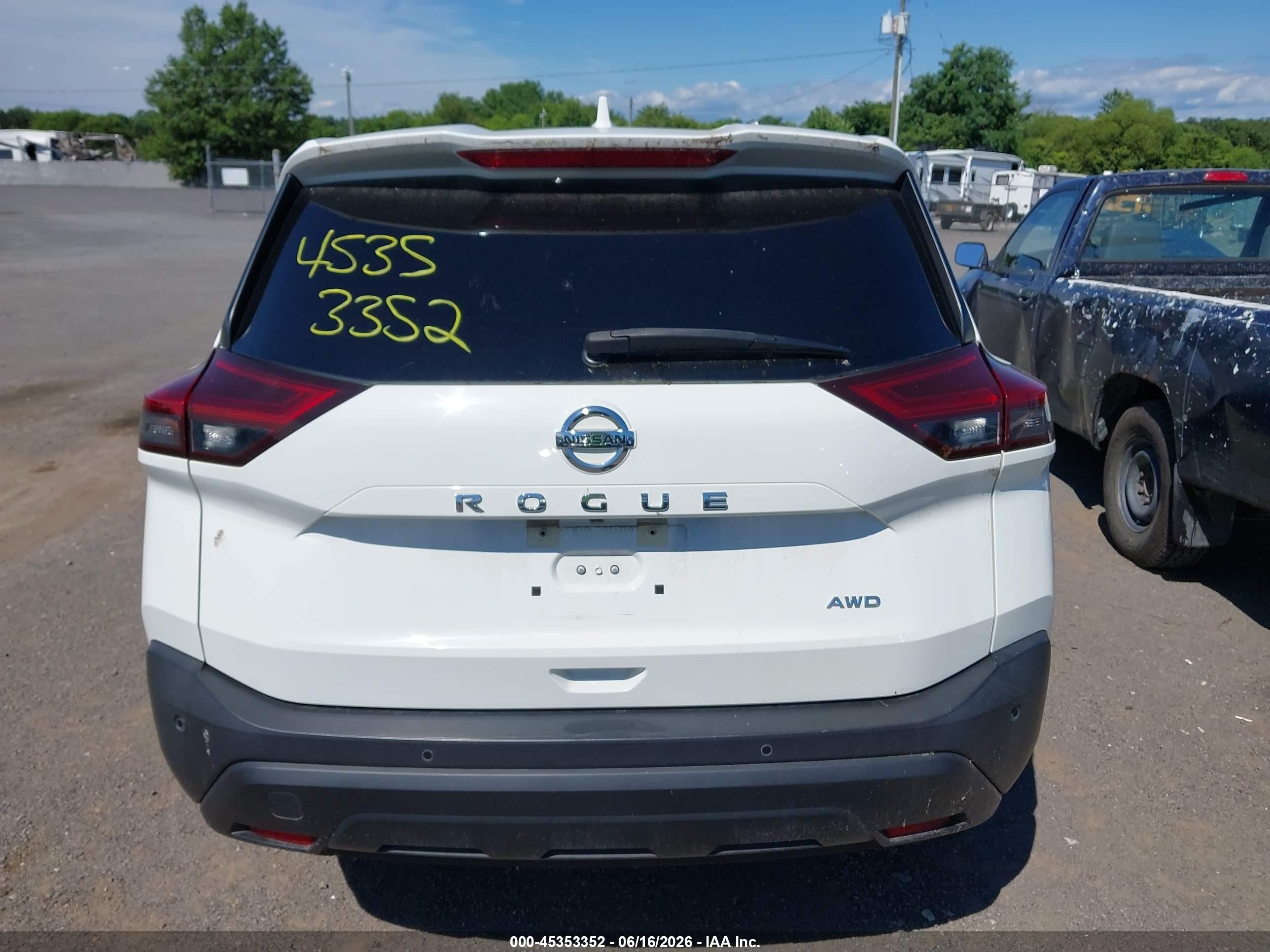 2021 Nissan Rogue S Intelligent Awd White vin: JN8AT3AB8MW207577